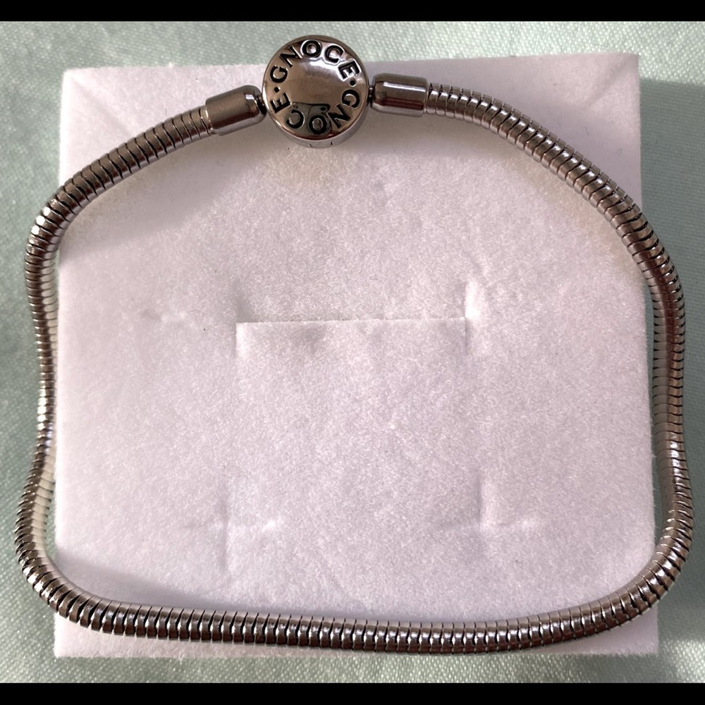Gnoce 8in Charm Bracelet